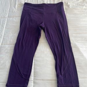 Athleta salutation Capri